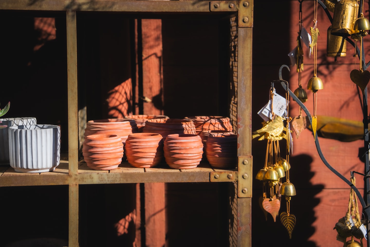 Tonkübel in verschiedenen Größen